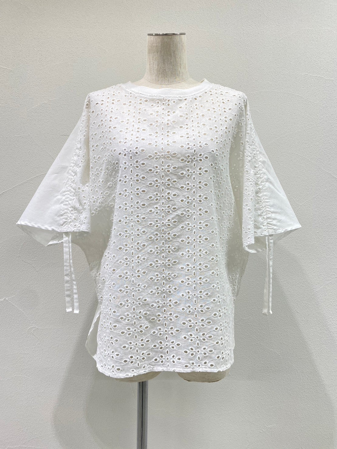 lace front 2way sleeve blouse