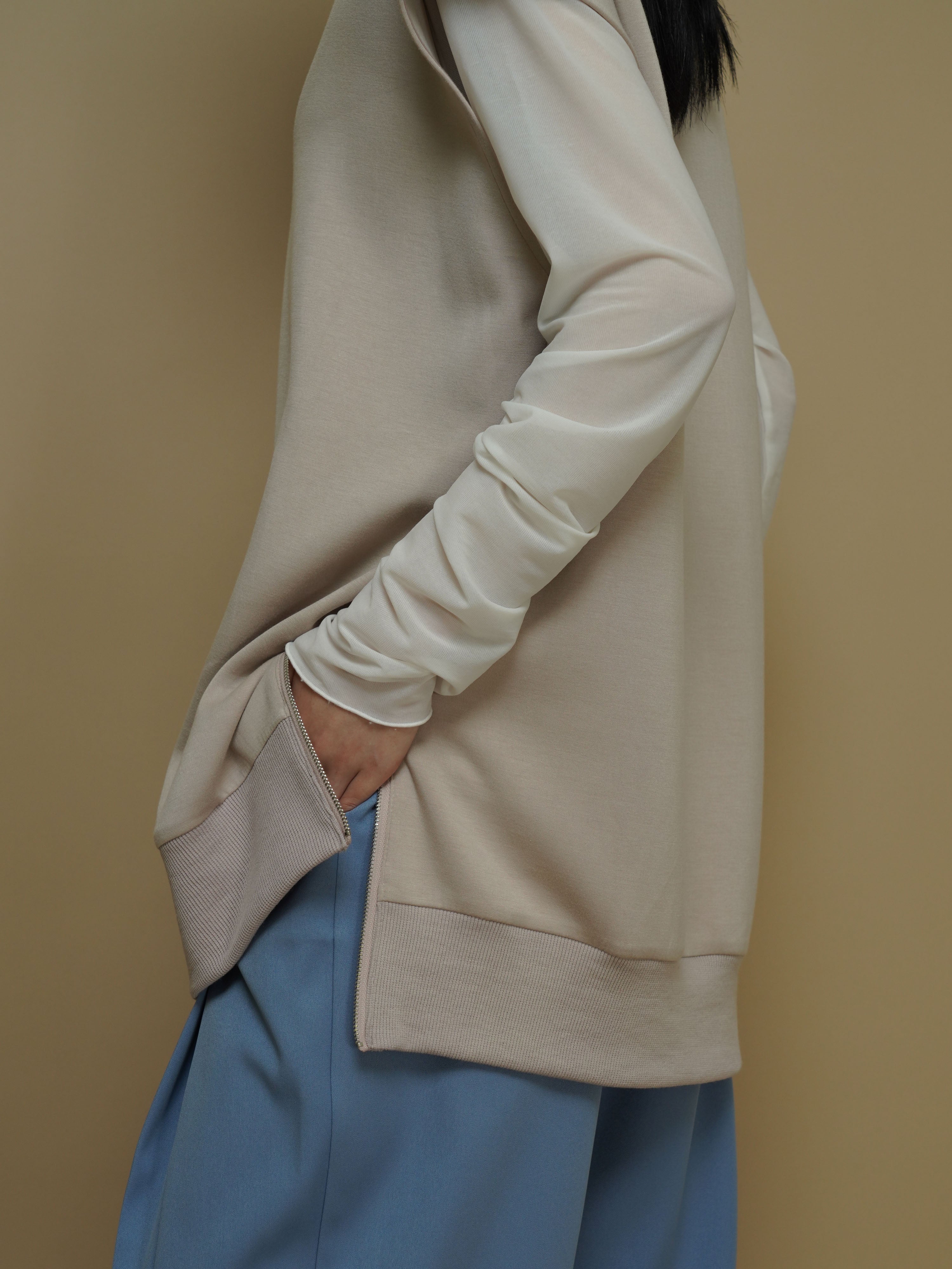 side zip cardboard knit vest